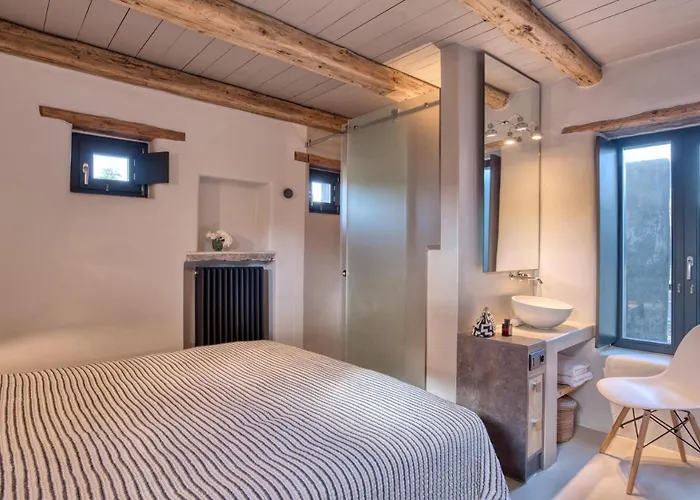 Einzigartige In Paros Mit Jacuzzi Und Strandzugang * Molos (Paros)