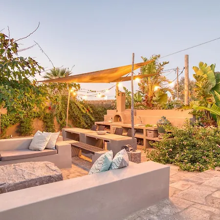 Einzigartige In Paros Mit Jacuzzi Und Strandzugang * Molos (Paros)